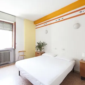 Ostellolinda , Milán Italia